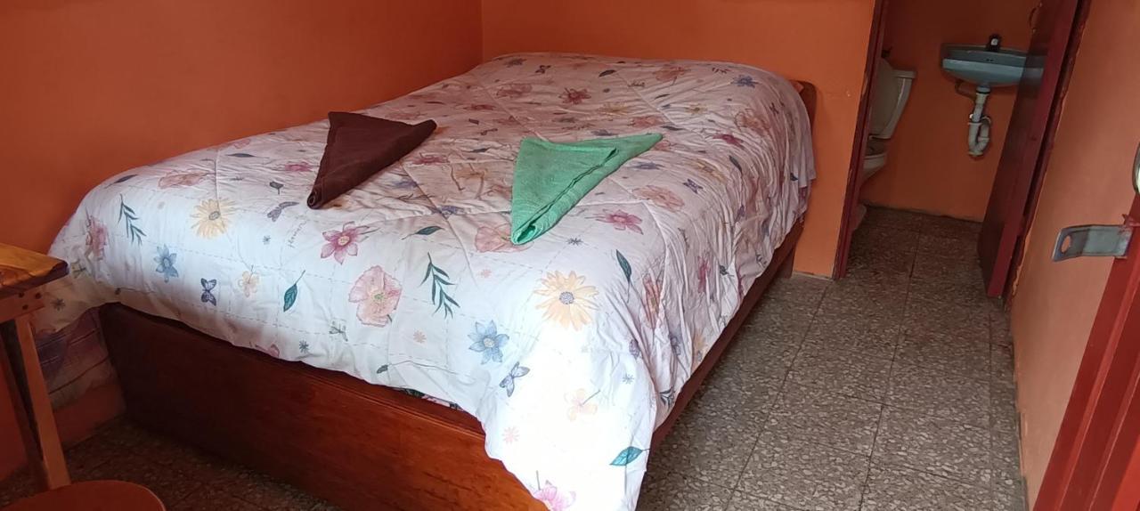 Hospedaje Santo Domingo Panajachel Buitenkant foto