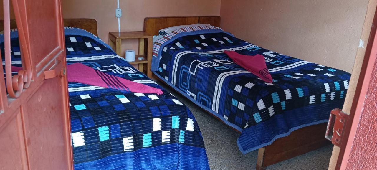 Hospedaje Santo Domingo Panajachel Buitenkant foto