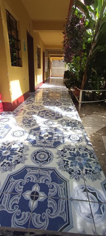 Hospedaje Santo Domingo Panajachel Buitenkant foto