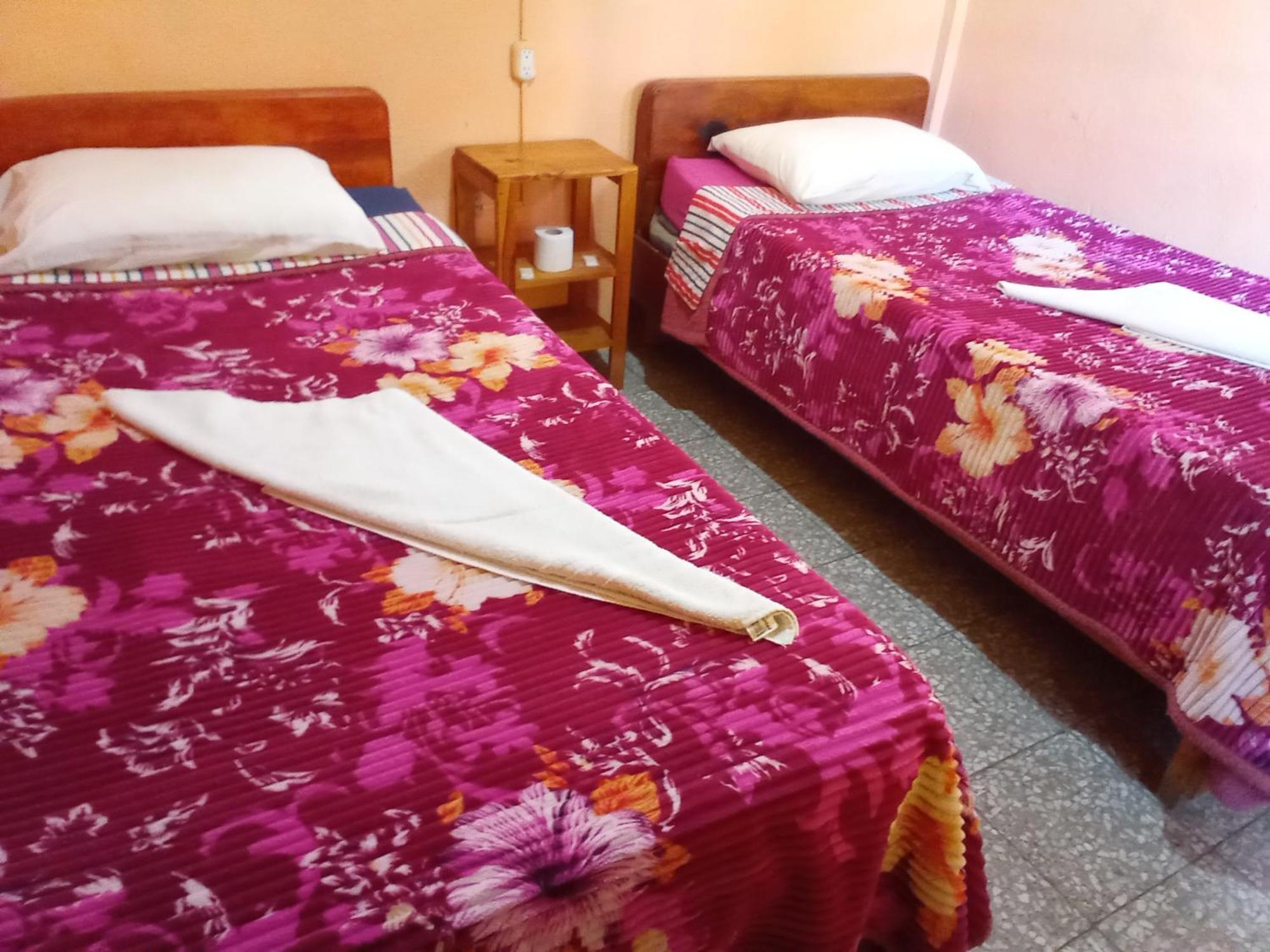 Hospedaje Santo Domingo Panajachel Buitenkant foto