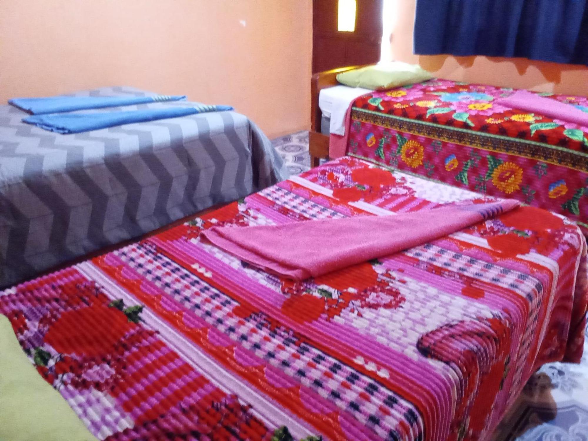 Hospedaje Santo Domingo Panajachel Buitenkant foto