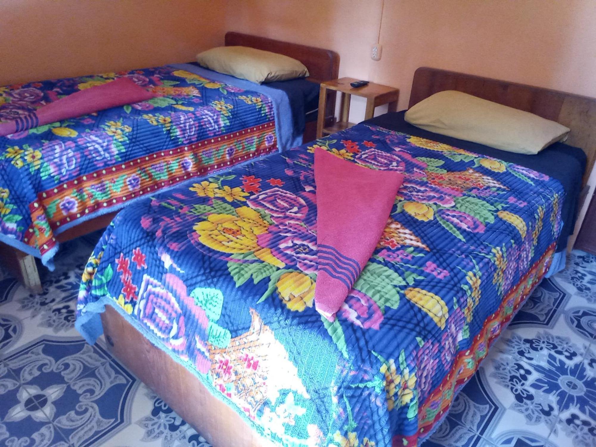 Hospedaje Santo Domingo Panajachel Buitenkant foto