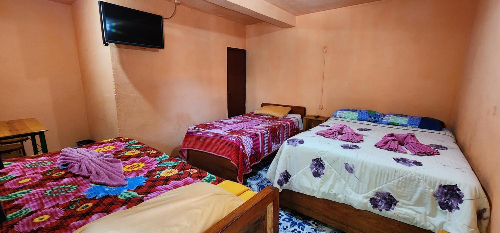 Hospedaje Santo Domingo Panajachel Buitenkant foto