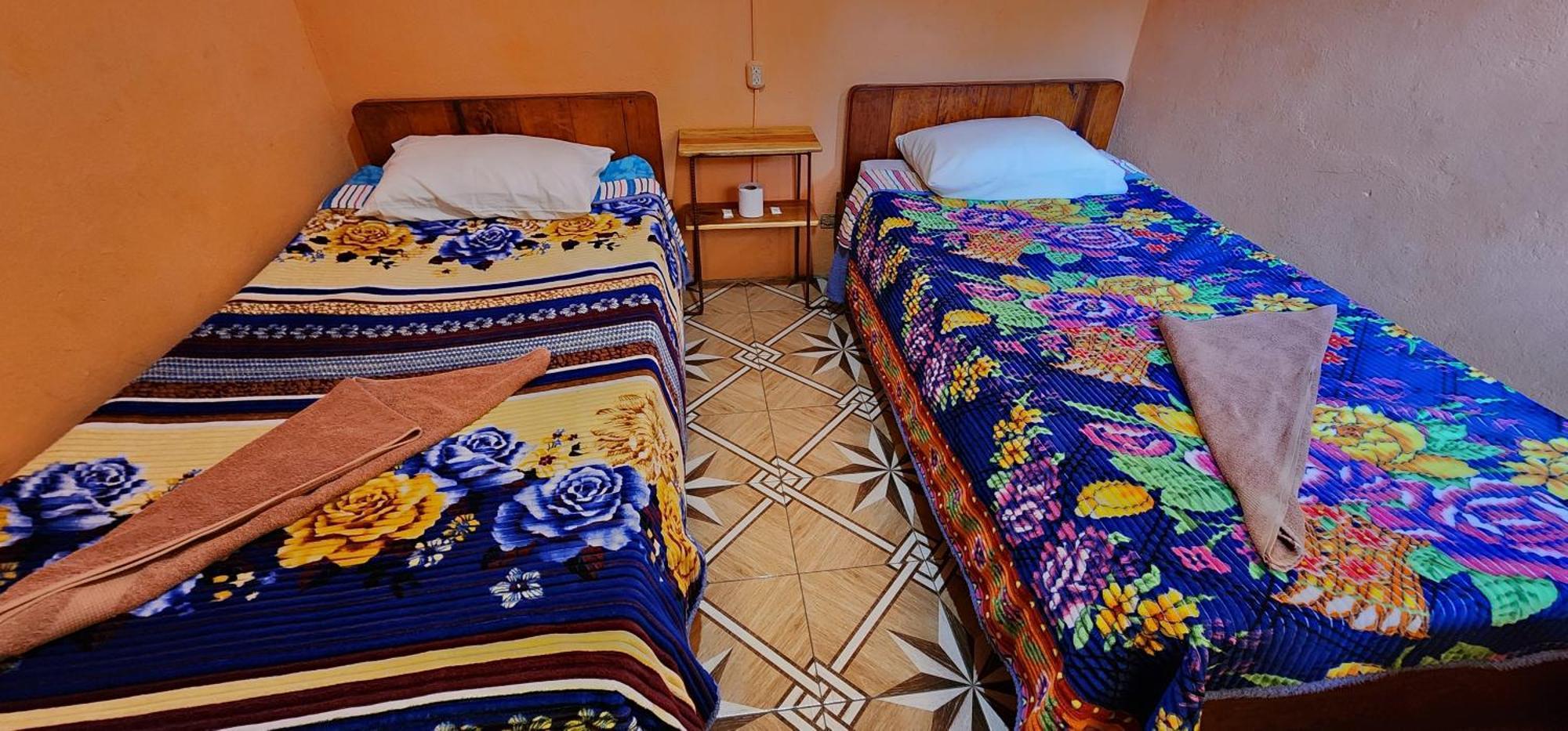 Hospedaje Santo Domingo Panajachel Buitenkant foto